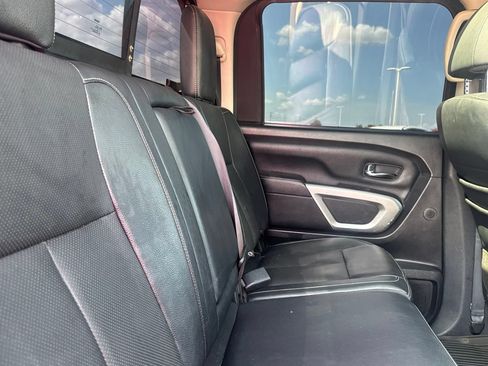 Used 2020 Nissan Titan SL w/ Moonroof Package RWD image 34