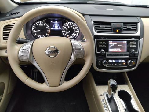 Used 2018 Nissan Altima 2.5 SL FWD image 22