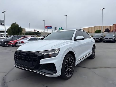 Used 2023 Audi Q8 Premium Plus w/ Premium Plus Package AWD/4WD image 7