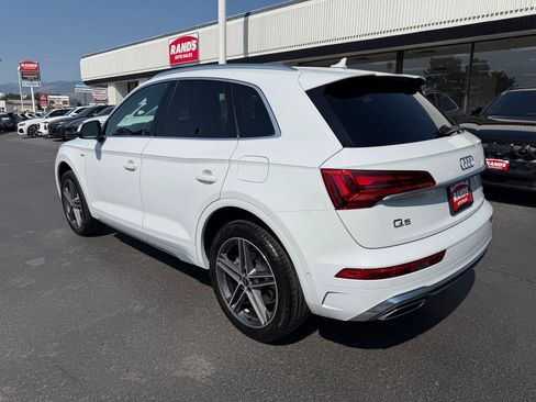 Used 2022 Audi Q5 e Prestige AWD/4WD image 9