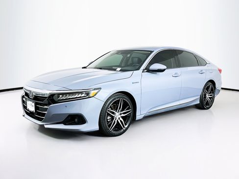Used 2021 Honda Accord Touring image 3