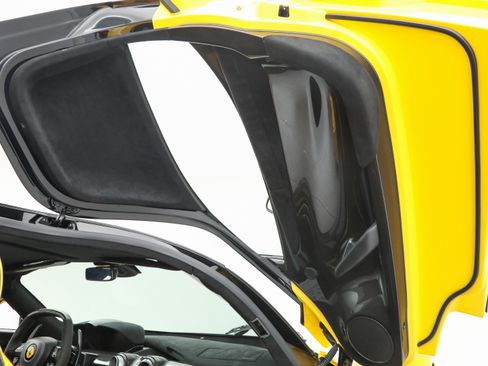 Used 2014 Ferrari LaFerrari image 29