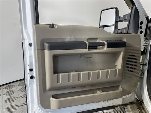 Used 2009 Ford F350 4x4 Crew Cab Super Duty image 11