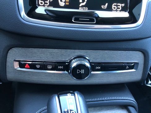 Used 2022 Volvo XC90 T6 Inscription w/ Advanced Package image 27