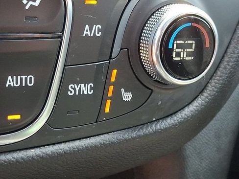Used 2023 Chevrolet Equinox LT FWD image 31