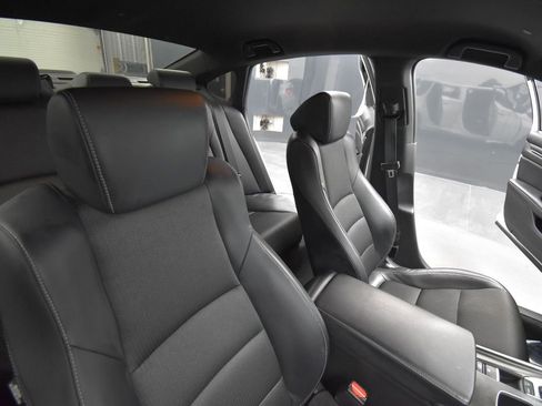 Used 2018 Honda Accord Sport image 17