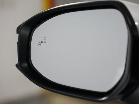 Used 2024 Toyota Crown Platinum image 28