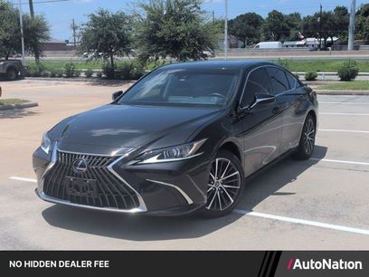 Used 2022 Lexus ES 300h w/ Premium Package