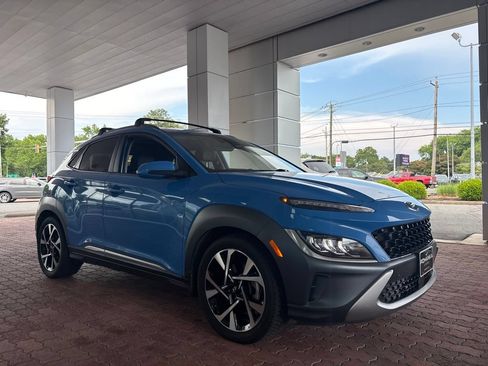 Certified 2022 Hyundai Kona Limited AWD/4WD image 4