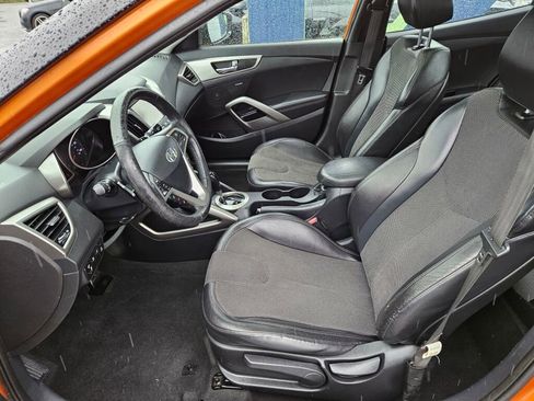 Used 2012 Hyundai Veloster w/ Style Pkg FWD image 19