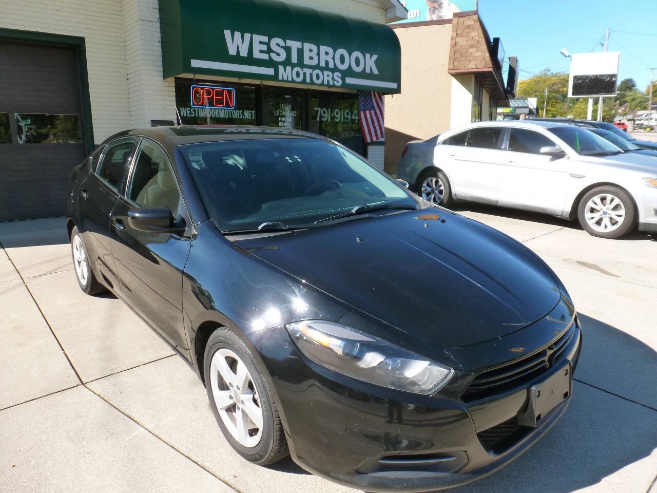 Used 2016 Dodge Dart SXT FWD image 1