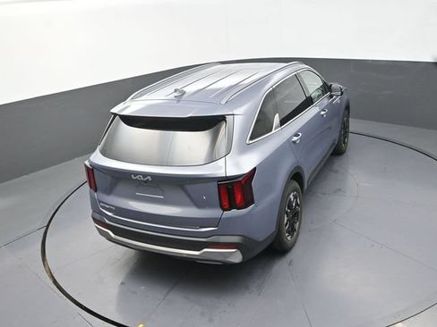 Used 2024 Kia Sorento S FWD image 28