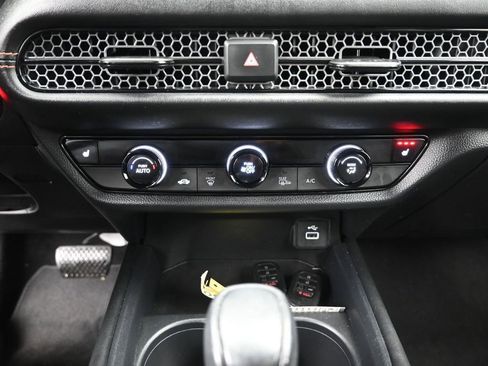 Certified 2024 Honda HR-V Sport image 16