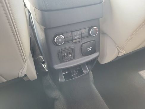 Used 2019 Ford Explorer Limited w/ Ford Safe & Smart Package FWD image 13