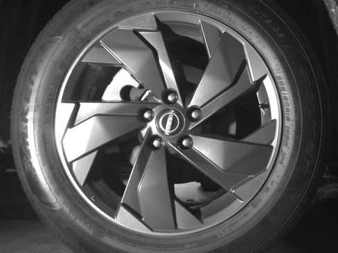 Used 2025 Nissan Rogue SV FWD image 15
