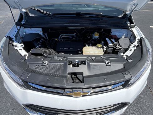 Used 2019 Chevrolet Trax LT w/ Driver Confidence Package FWD image 22