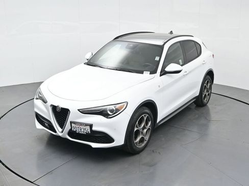 Used 2022 Alfa Romeo Stelvio Ti image 50