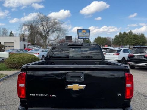 Used 2020 Chevrolet Colorado LT w/ LT Convenience Package AWD/4WD image 6