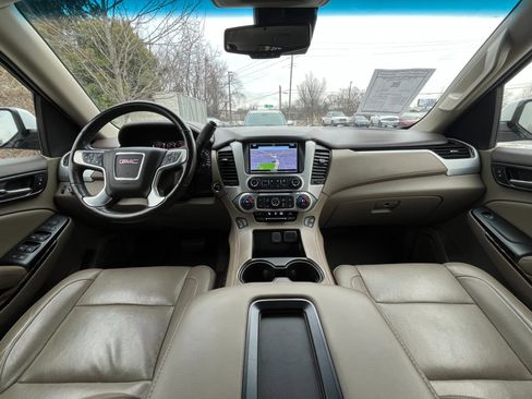Used 2018 GMC Yukon SLT image 48