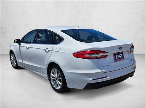 Used 2019 Ford Fusion SE FWD image 8