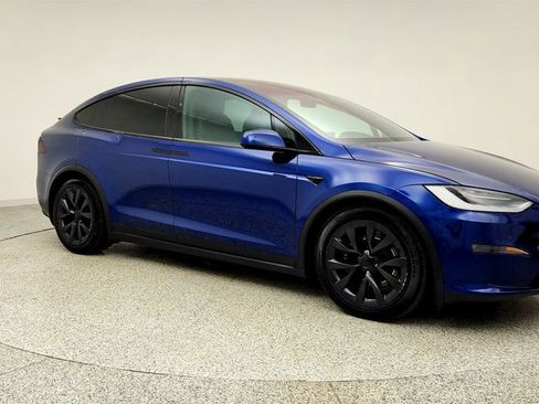 Used 2023 Tesla Model X image 3