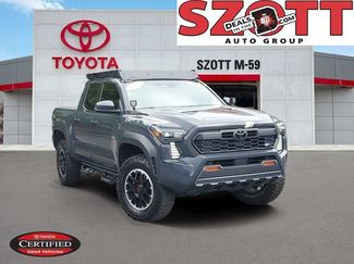 Used 2024 Toyota Tacoma TRD Off-Road w/ TRD Off Road Upgrade Package AWD/4WD video 1