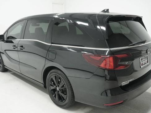 Used 2024 Honda Odyssey Sport image 6