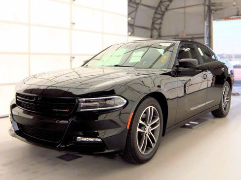 Used 2019 Dodge Charger SXT AWD/4WD image 7