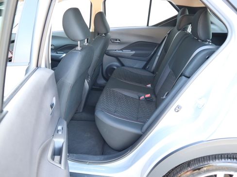 Used 2024 Nissan Kicks SV image 21