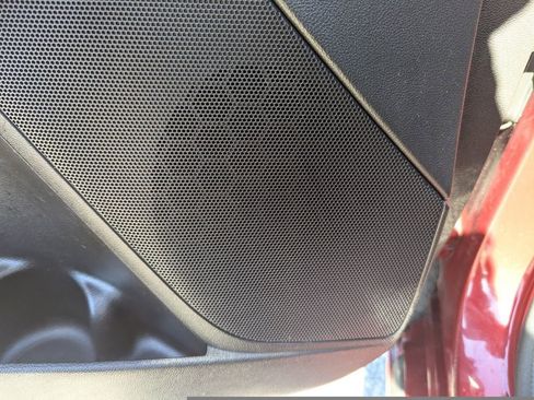 Used 2016 Chevrolet Impala LT w/ Convenience Package image 16