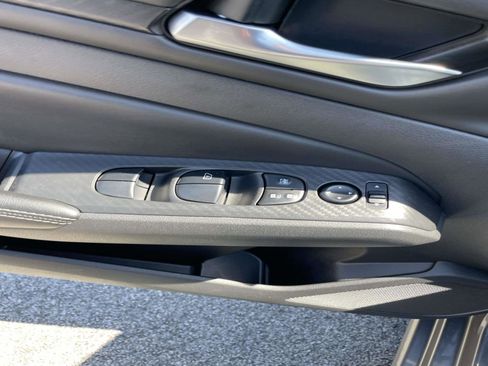 Used 2024 Nissan Altima 2.5 SV FWD image 16