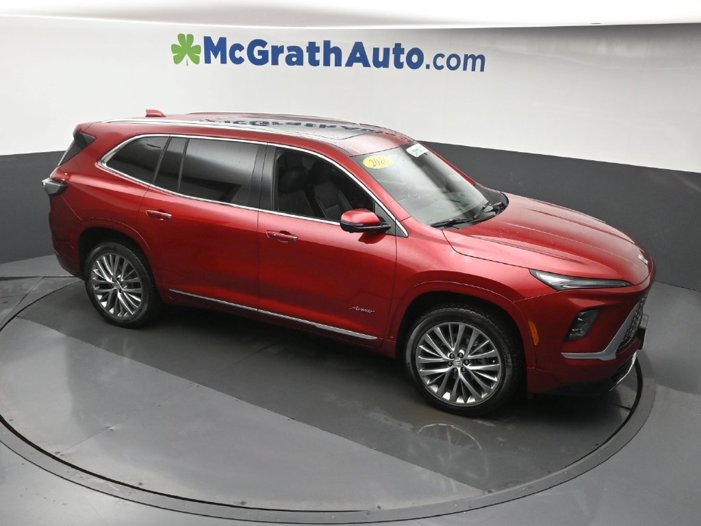 Used 2026 Buick Enclave Avenir AWD/4WD image 3
