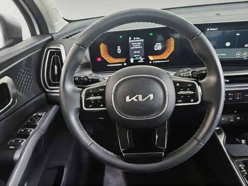 Certified 2024 Kia Sorento EX FWD image 9