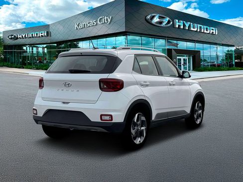 New 2026 Hyundai Venue SEL image 7