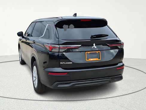 New 2026 Mitsubishi Outlander ES FWD image 5