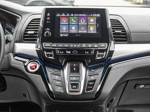 Used 2023 Honda Odyssey Touring image 14