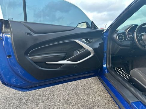 Used 2021 Chevrolet Camaro LT RWD image 9