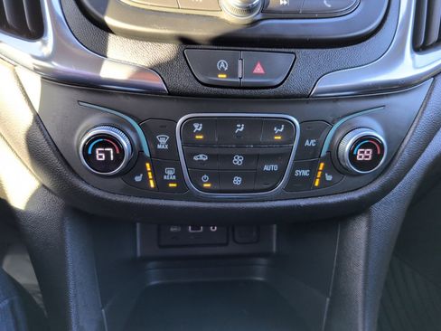 Used 2024 Chevrolet Equinox LT image 29