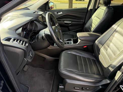 Used 2018 Ford Escape Titanium w/ Ford Safe & Smart Package image 12