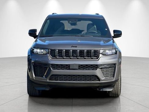 New 2026 Jeep Grand Cherokee Altitude AWD/4WD image 9