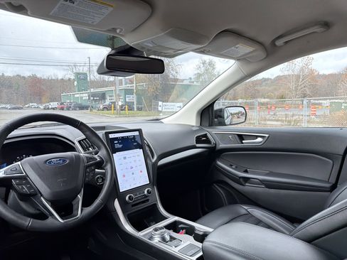 Used 2024 Ford Edge SEL image 15