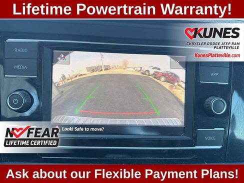 Used 2023 Volkswagen Jetta SE w/ Panoramic Sunroof Package FWD image 20