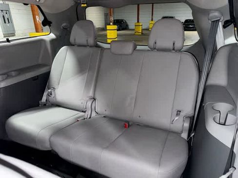 Used 2015 Toyota Sienna XLE w/ XLE Navigation Package FWD image 18