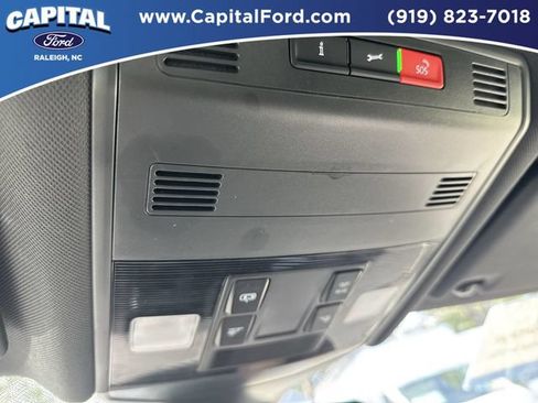 Used 2025 Volkswagen Jetta Sport FWD image 32