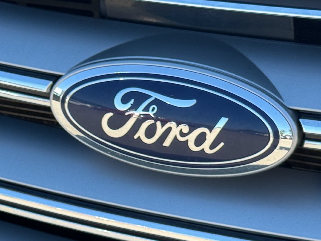 Used 2016 Ford Edge SEL w/ Equipment Group 201A FWD image 9