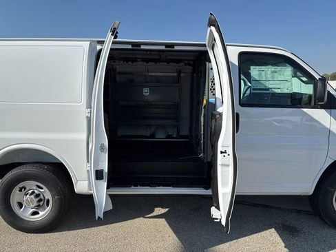 New 2025 Chevrolet Express 3500 w/ Driver Convenience Package RWD image 6