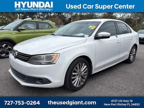 Used 2013 Volkswagen Jetta SEL image 1
