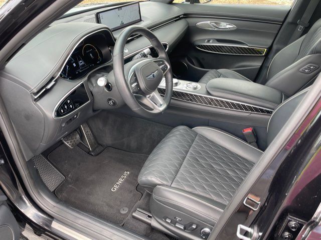 Used 2024 Genesis GV70 3.5T Sport w/ Sport Prestige Package AWD/4WD image 14