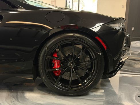 Used 2026 McLaren Artura Spider RWD image 6