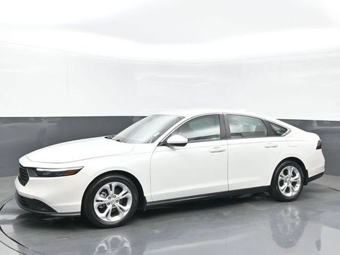 Certified 2024 Honda Accord LX image 2